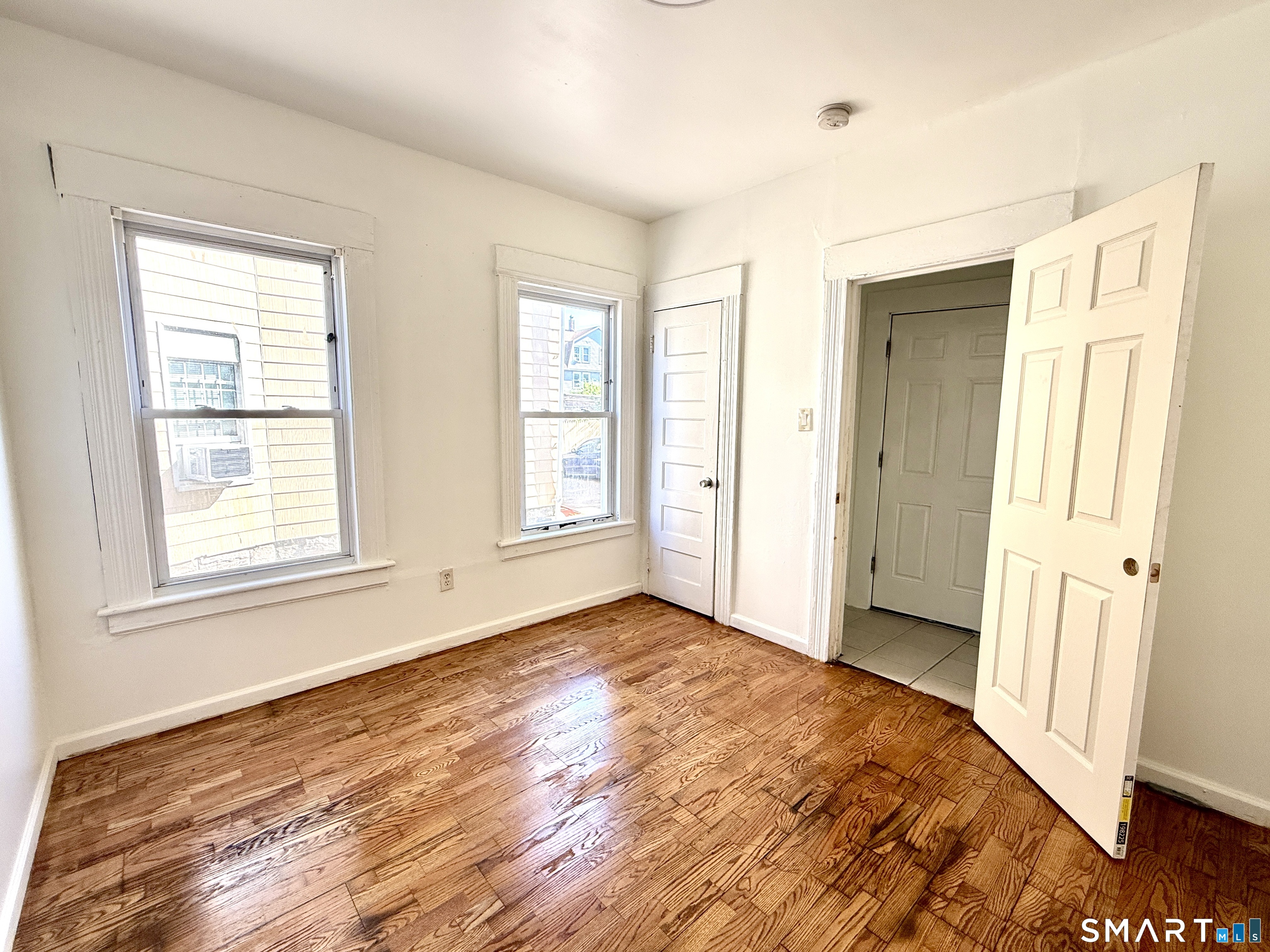 202 6th Street Bridgeport, CT 06607 - Photo 6 of 12