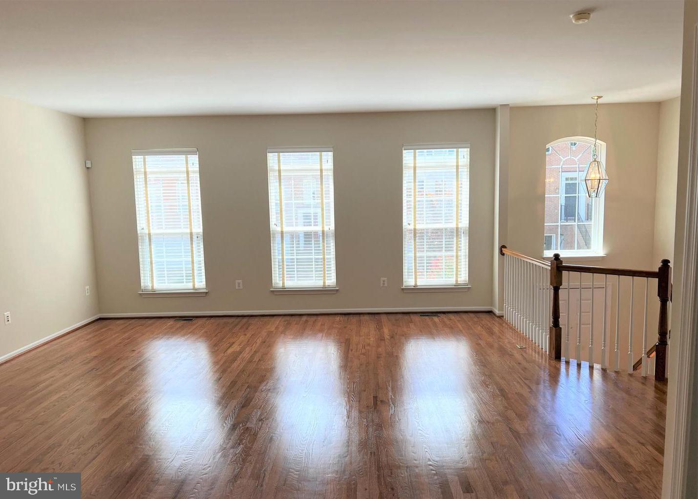 7317 Hampton Manor Place Springfield, VA 22150 - Photo 2 of 29