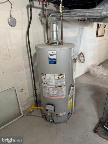 a view of utility room