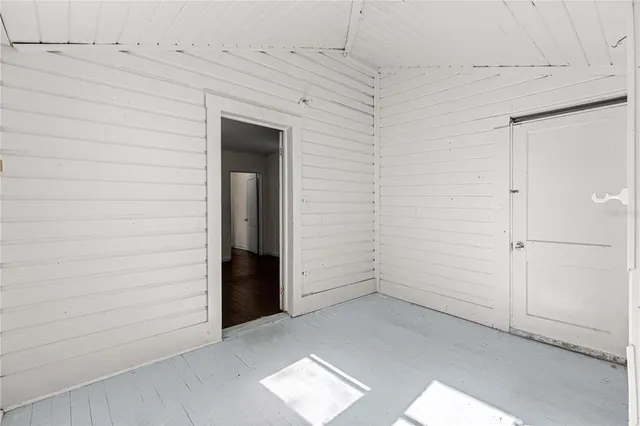 a view of empty room