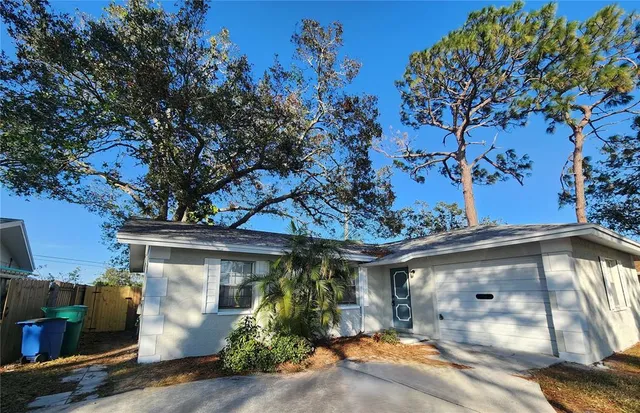 $2,800 | 12909 83rd Avenue North, Seminole, FL 33776