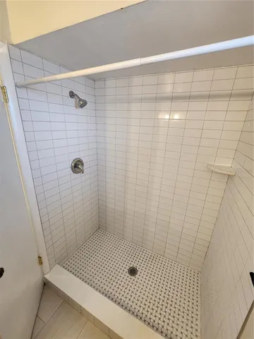 $2,800 | 12909 83rd Avenue North, Seminole, FL 33776