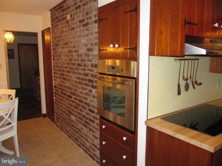 707 Middle Road Perkasie, PA 18944 - Photo 8 of 22 Kitchen