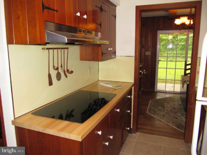 707 Middle Road Perkasie, PA 18944 - Photo 10 of 22 Kitchen
