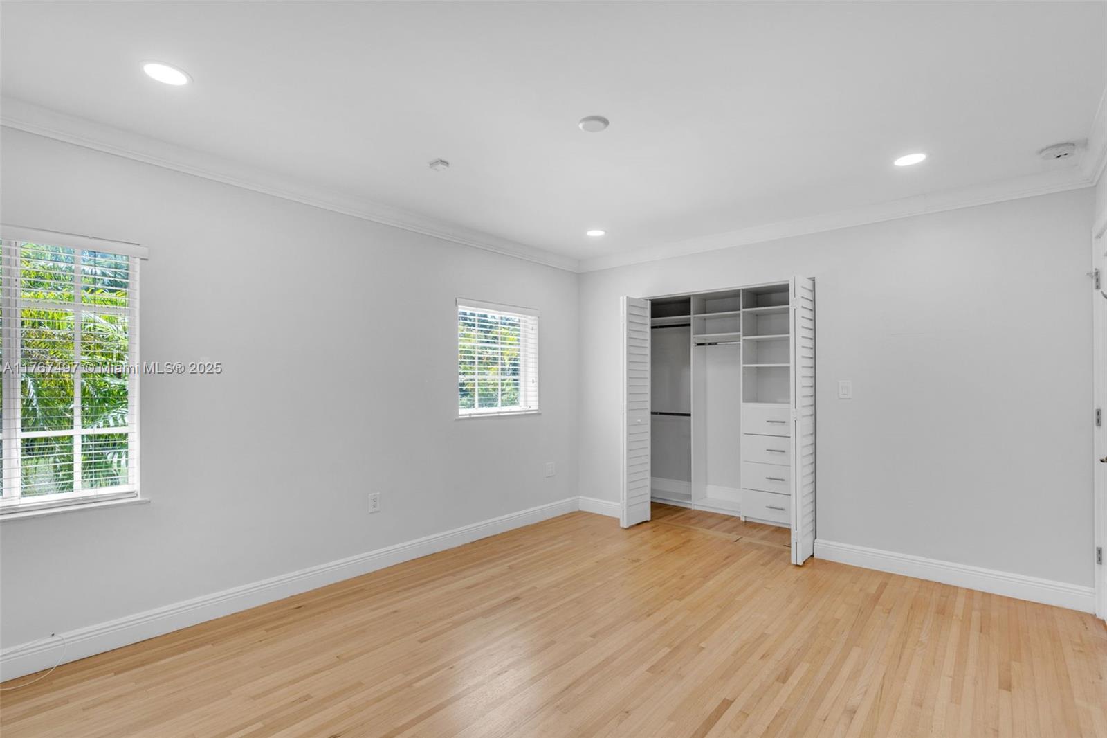 5736 Southwest 31st Street Miami, FL 33155 - Photo 15 of 32