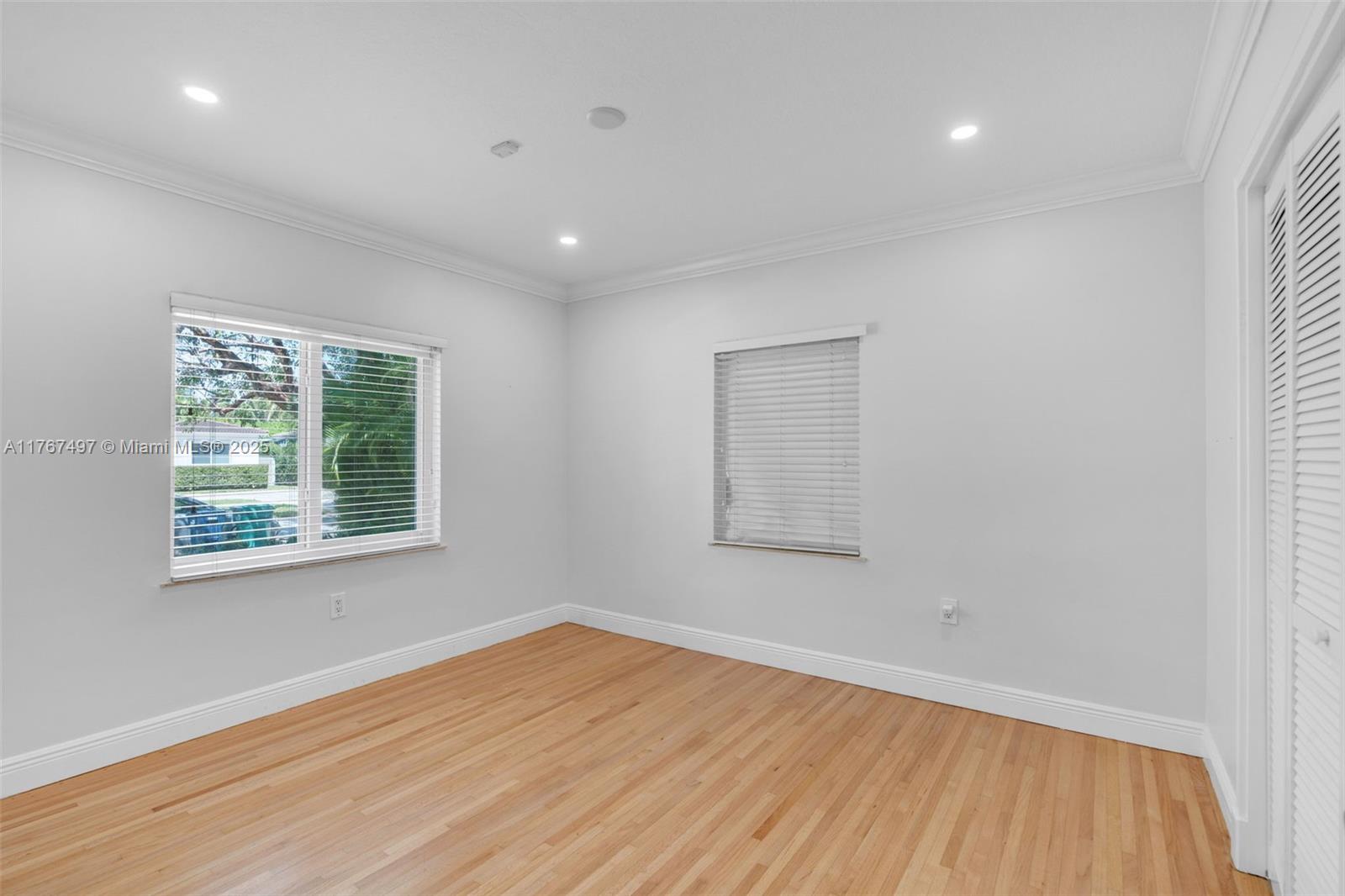 5736 Southwest 31st Street Miami, FL 33155 - Photo 17 of 32