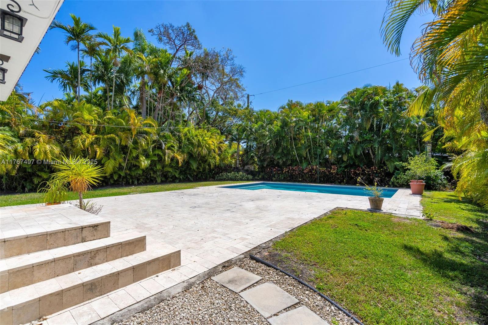 5736 Southwest 31st Street Miami, FL 33155 - Photo 20 of 32