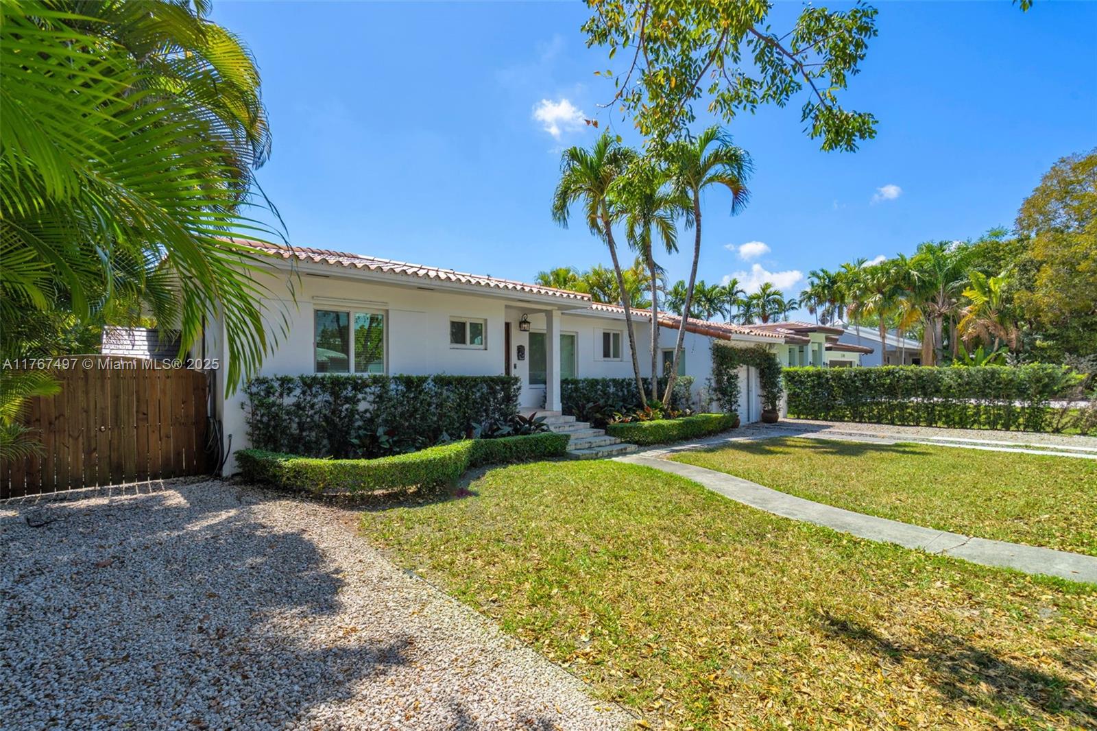 5736 Southwest 31st Street Miami, FL 33155 - Photo 2 of 32