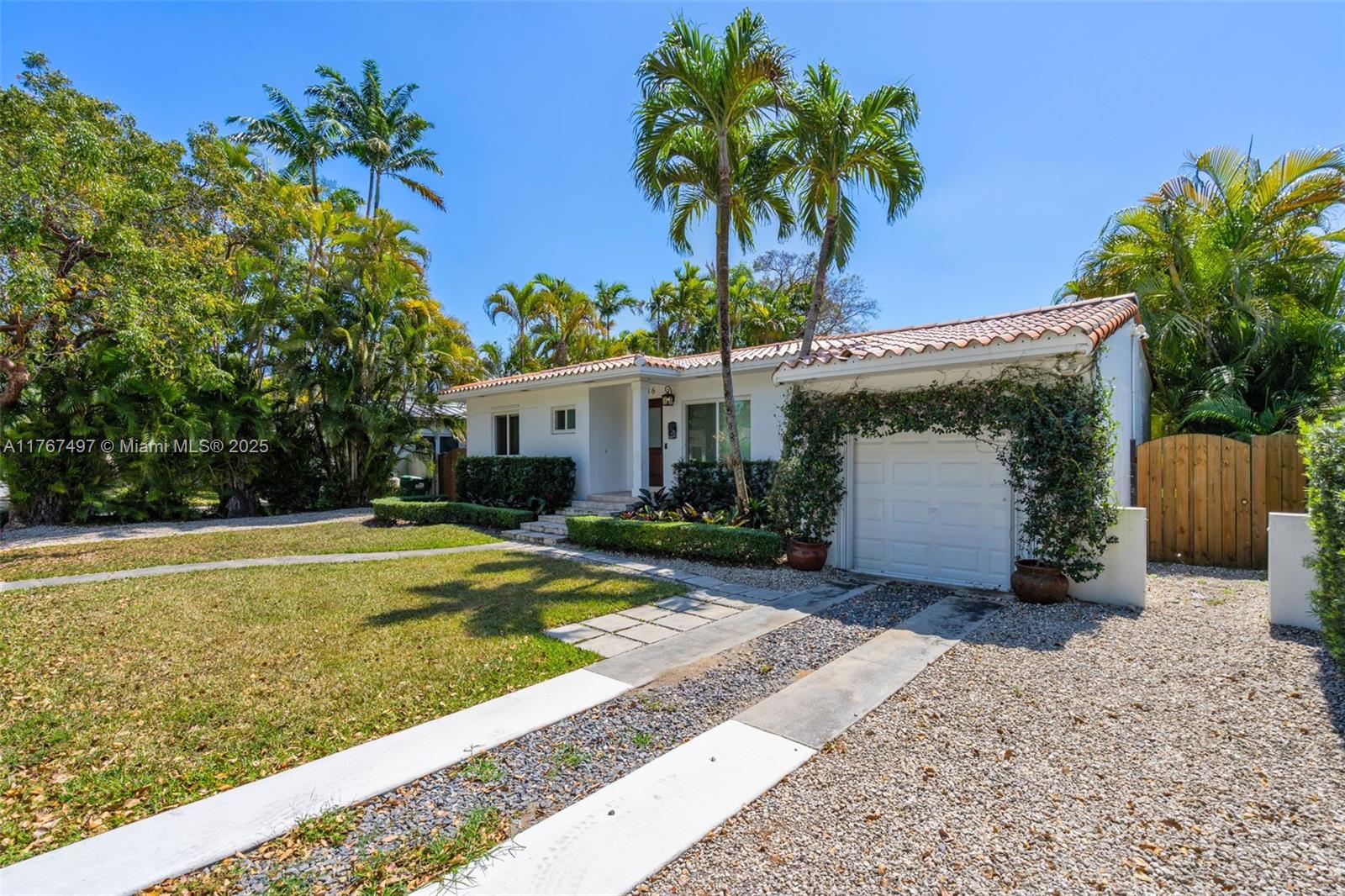 5736 Southwest 31st Street Miami, FL 33155 - Photo 3 of 32
