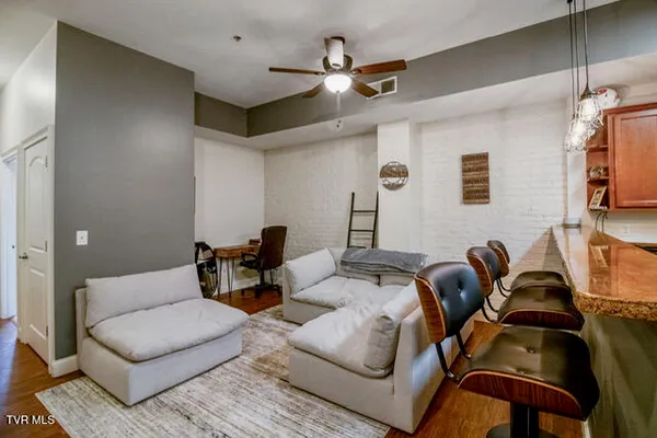 $224,900 | 116 Tipton Street, Unit 406, Johnson City, TN 37604