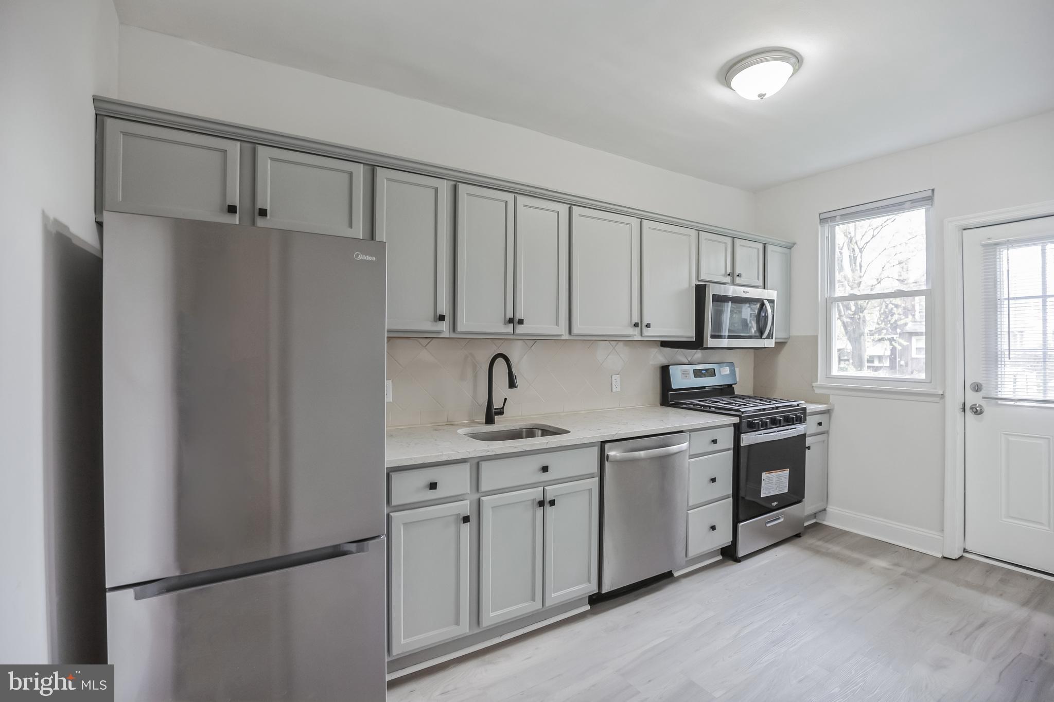 6 Maple Street Marcus Hook, PA 19061 - Photo 15 of 30 New Appliances!