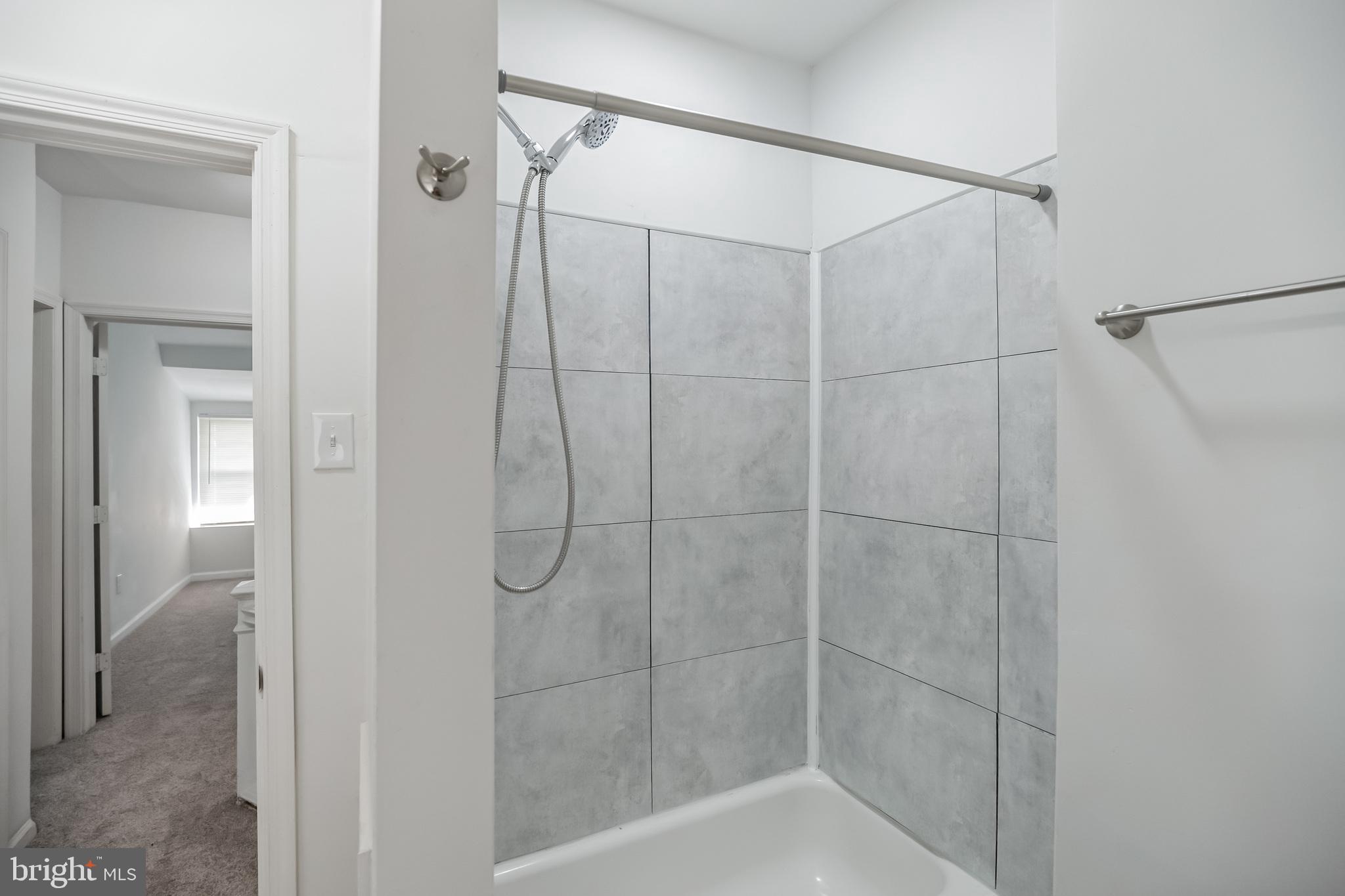 6 Maple Street Marcus Hook, PA 19061 - Photo 17 of 30 Great Shower