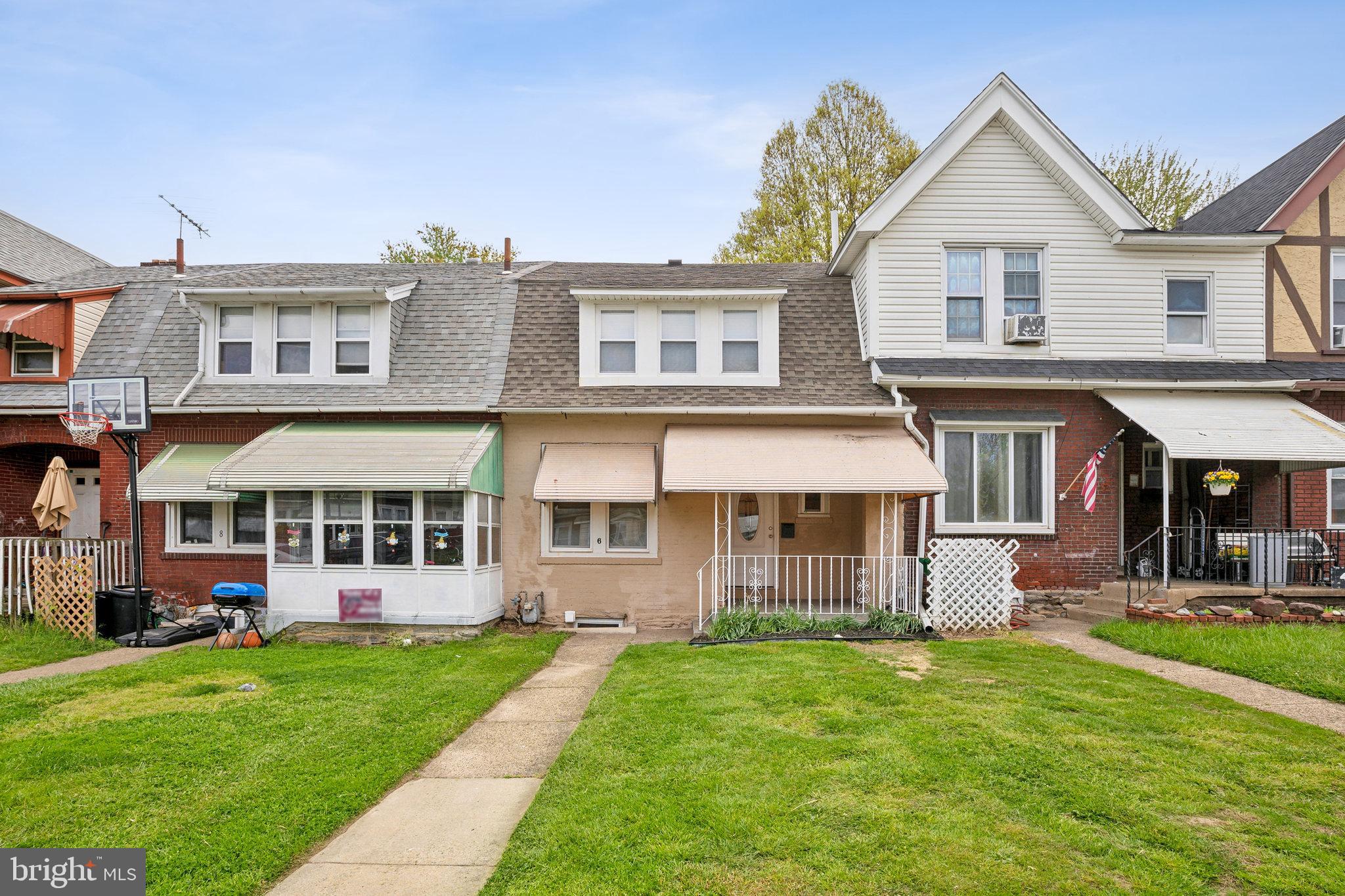 6 Maple Street Marcus Hook, PA 19061 - Photo 2 of 30