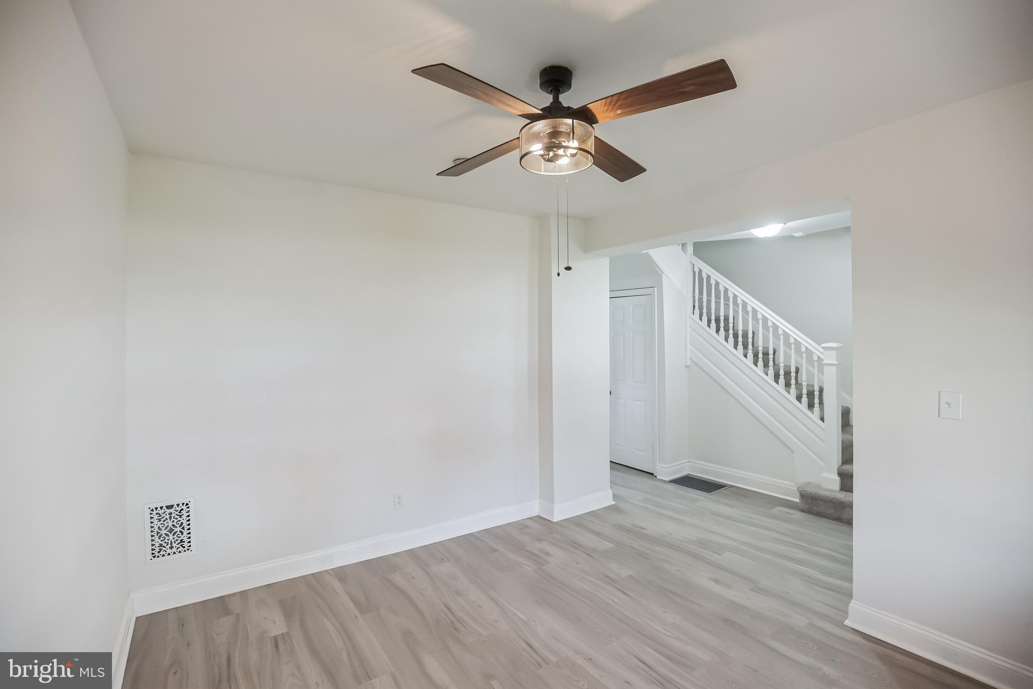 6 Maple Street Marcus Hook, PA 19061 - Photo 7 of 30