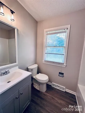 $1,250 | 5904 Highway 70, Old Fort, NC 28762