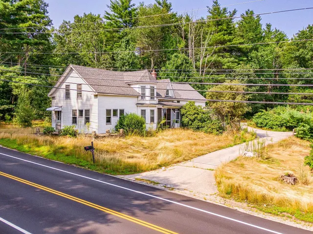 $850,000 | 267 Londonderry Turnpike, Hooksett, NH 03106