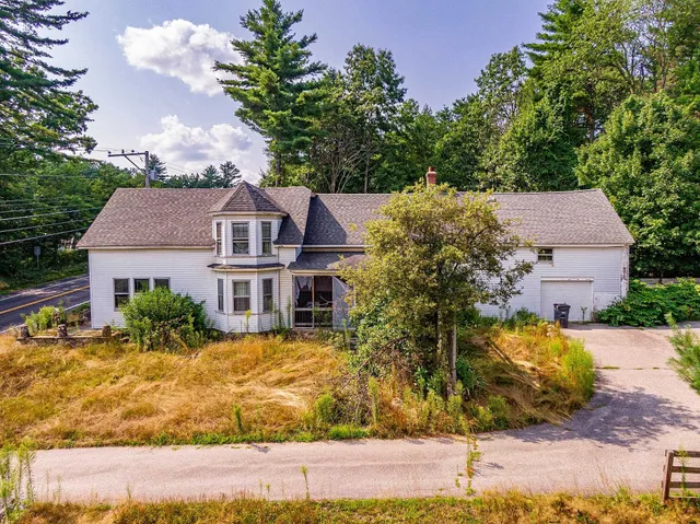 $850,000 | 267 Londonderry Turnpike, Hooksett, NH 03106