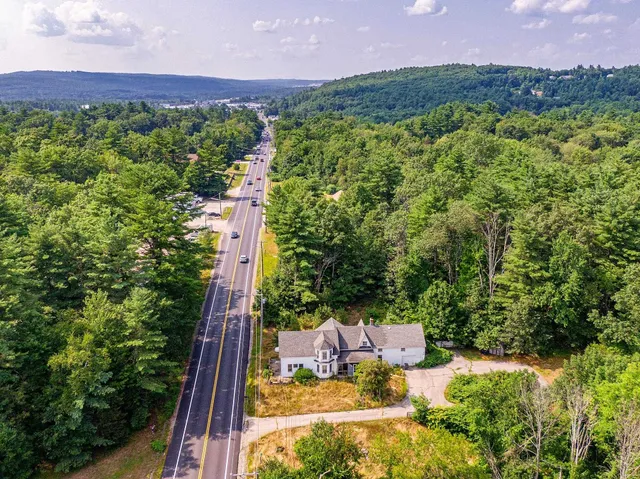 $850,000 | 267 Londonderry Turnpike, Hooksett, NH 03106