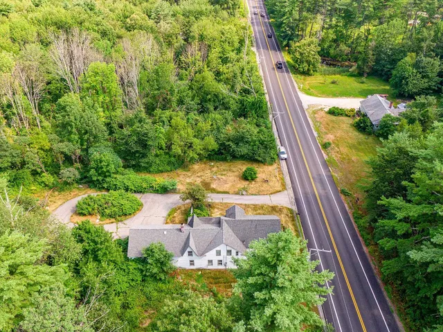 $850,000 | 267 Londonderry Turnpike, Hooksett, NH 03106