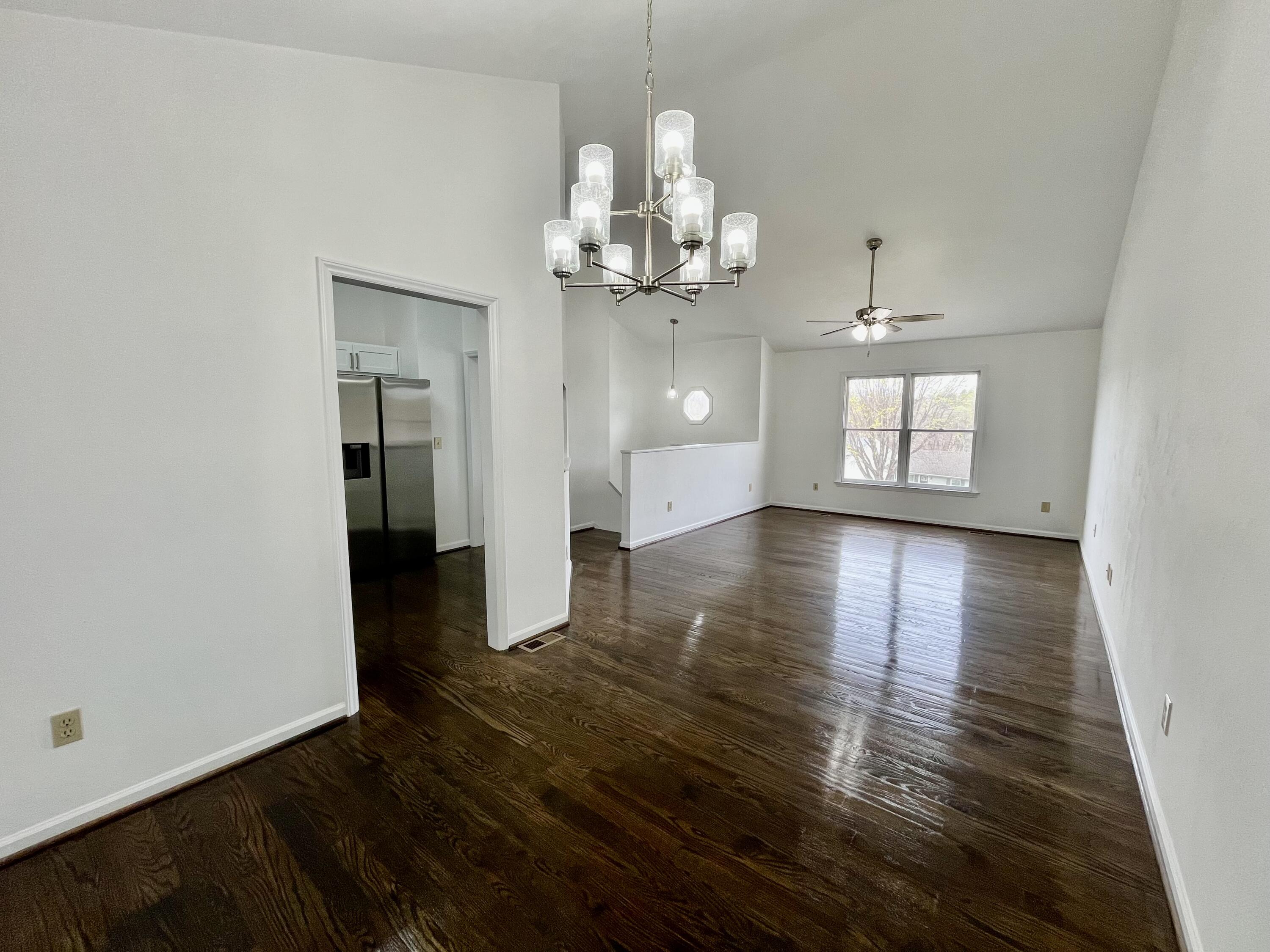 344 Elm Street Vinton, VA 24179 - Photo 3 of 24 IMG_6661