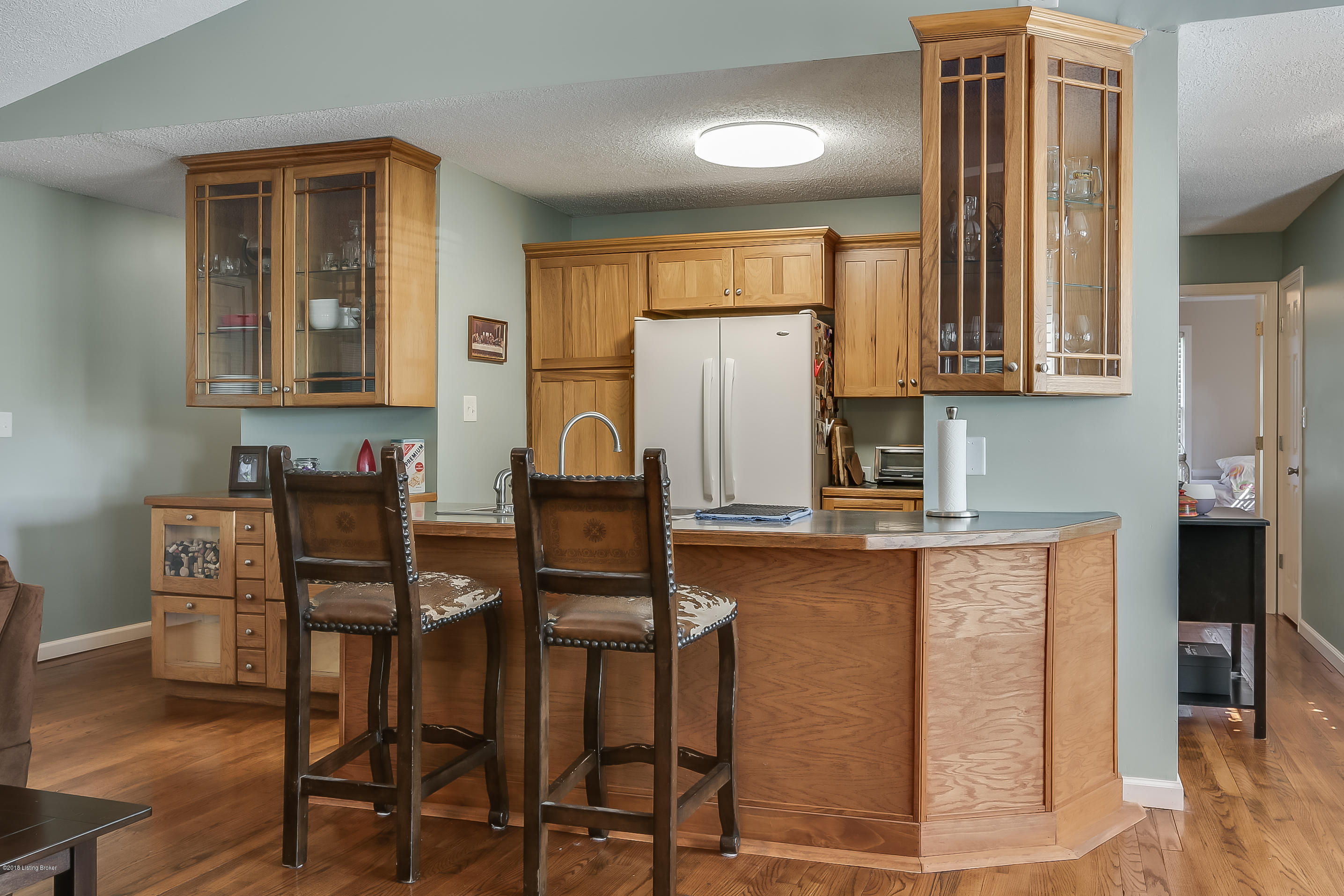 8262 Hatton Road Frankfort, KY 40601 - Photo 7 of 36 Kitchen w/bar