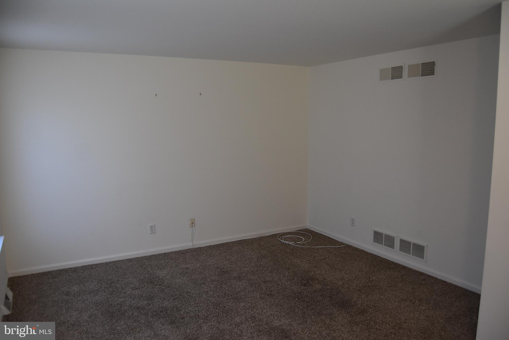 11 5th Street Mount Wolf, PA 17347 - Photo 7 of 8