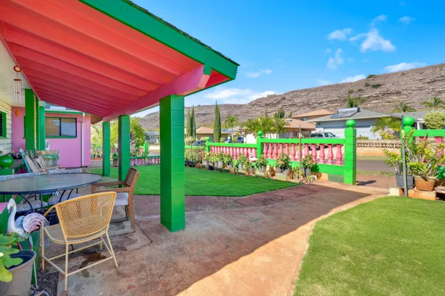 $1,200,000 | 9442 Keahi Place, Waimea, HI 96796