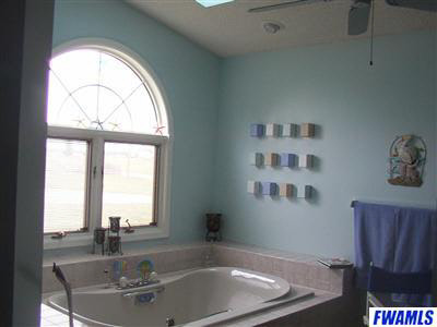 10110 West South County Line Road Zanesville, IN 46799 - Photo 7 of 10