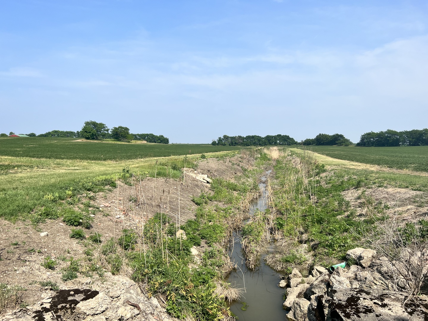 14202 East 3000 N Road Blackstone, IL 61313 - Photo 17 of 24 a view of an ocean and beach