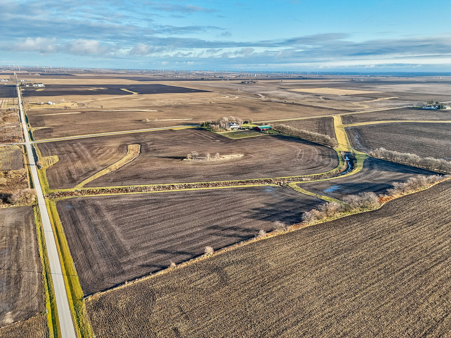 14202 East 3000 N Road Blackstone, IL 61313 - Photo 2 of 24 a view of water heater