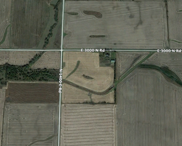 14202 East 3000 N Road Blackstone, IL 61313 - Photo 5 of 24 a bathroom with a shower