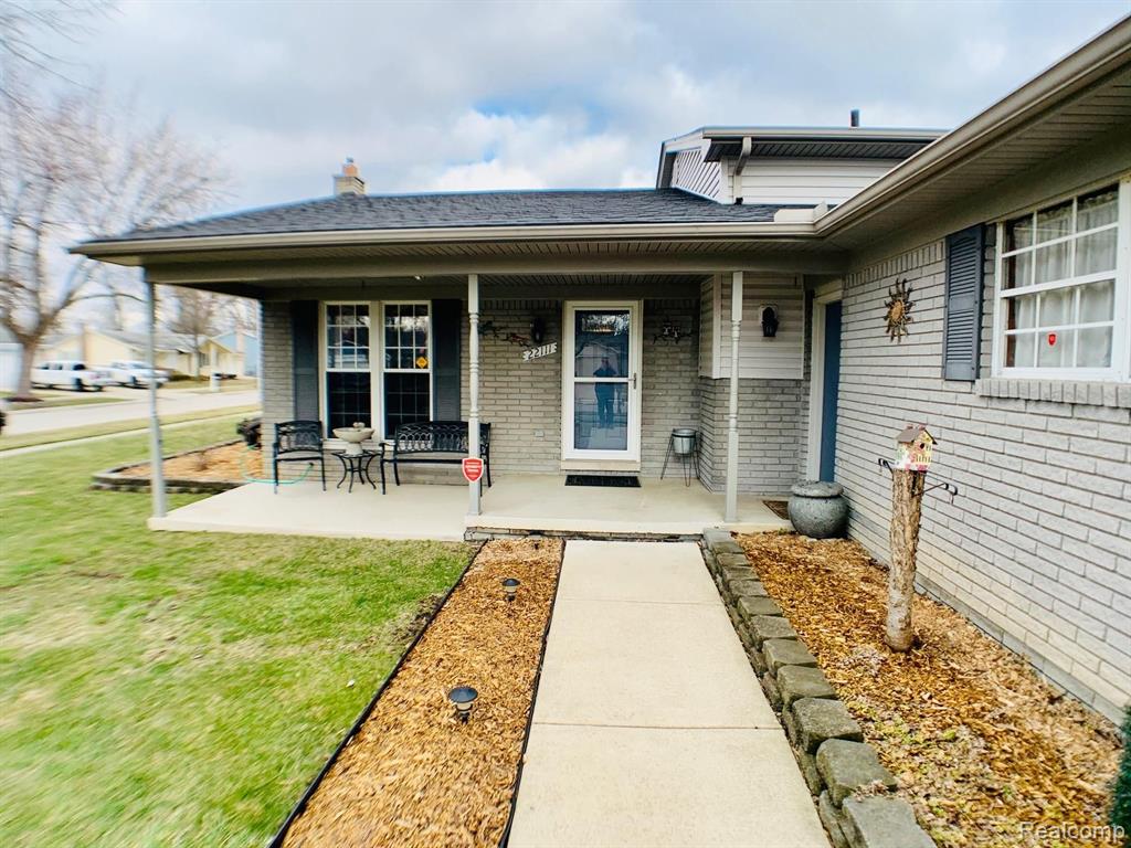 22111 Hall Road Woodhaven, MI 48183 - Photo 3 of 46