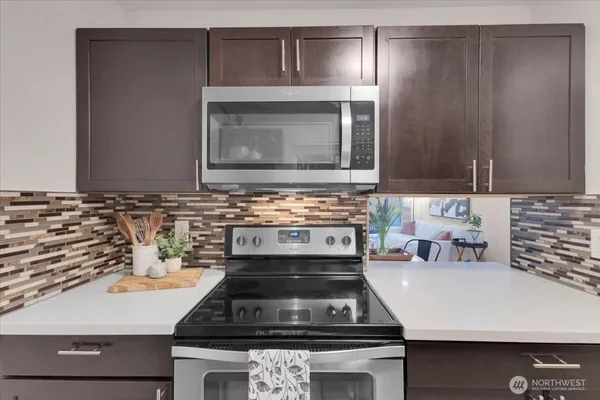 $269,800 | 4807 180th Street Southwest, Unit E103, Lynnwood, WA 98037