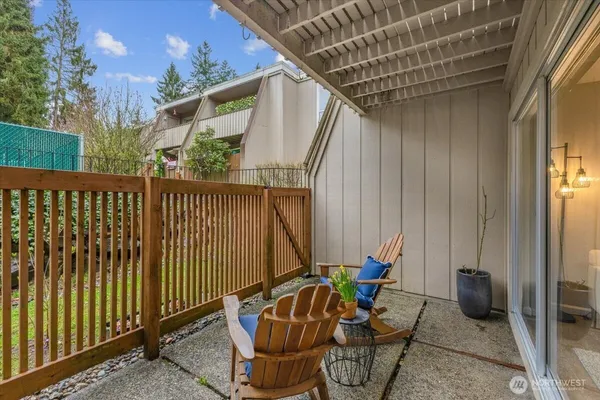 $269,800 | 4807 180th Street Southwest, Unit E103, Lynnwood, WA 98037