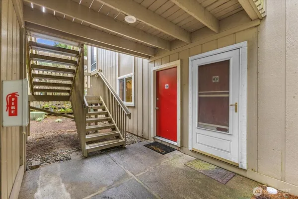 $269,800 | 4807 180th Street Southwest, Unit E103, Lynnwood, WA 98037