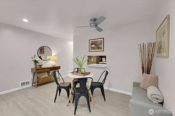 $269,800 | 4807 180th Street Southwest, Unit E103, Lynnwood, WA 98037