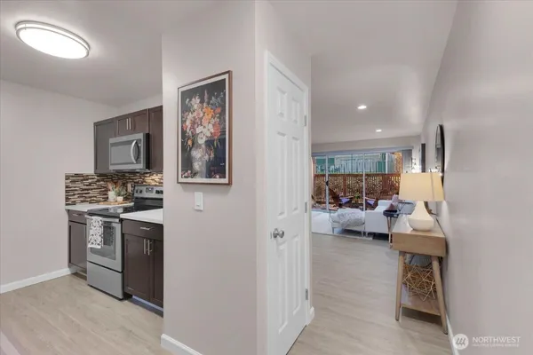 $269,800 | 4807 180th Street Southwest, Unit E103, Lynnwood, WA 98037