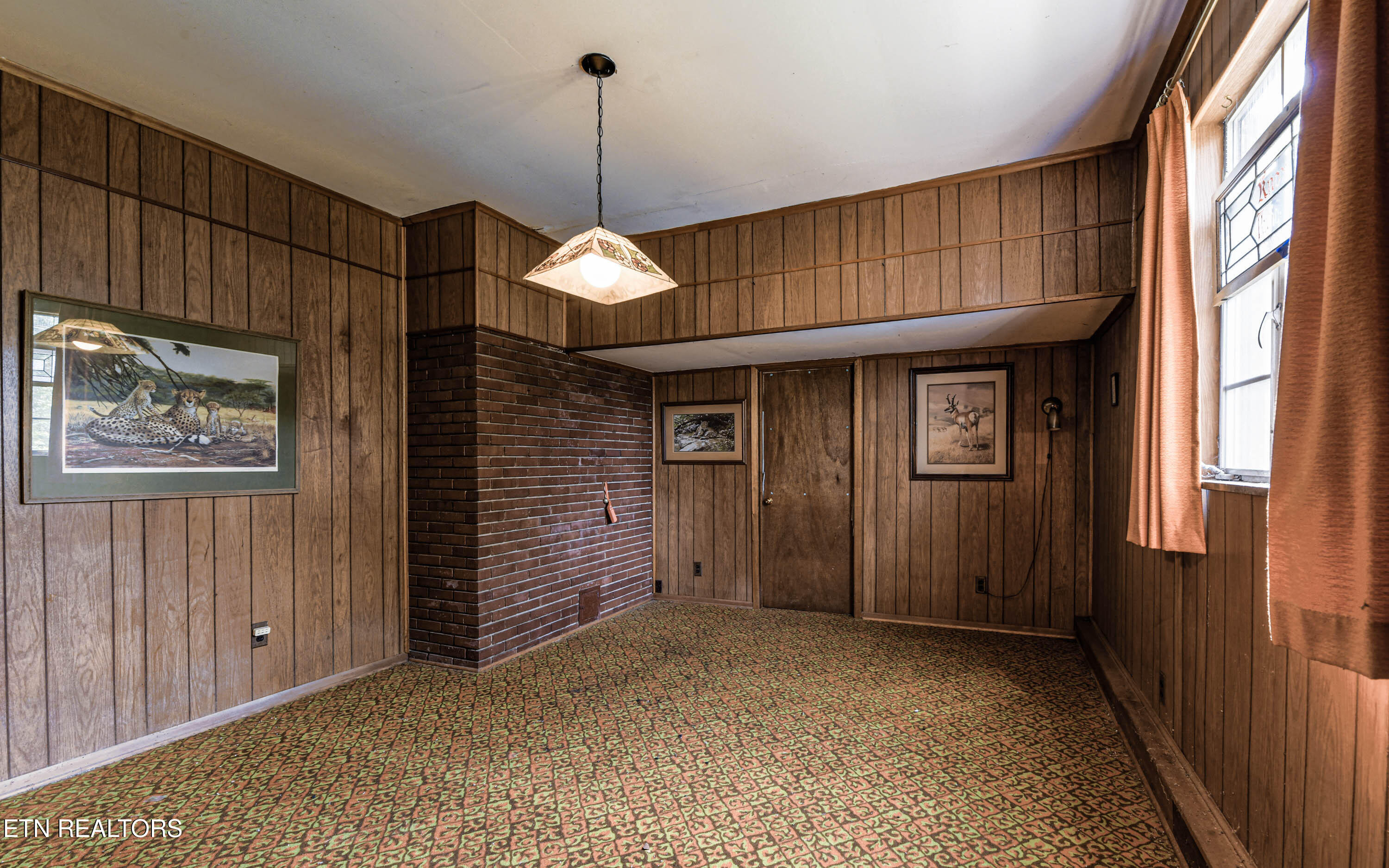 816 Whitehall Road Knoxville, TN 37909 - Photo 15 of 18 816 Whitehall-2