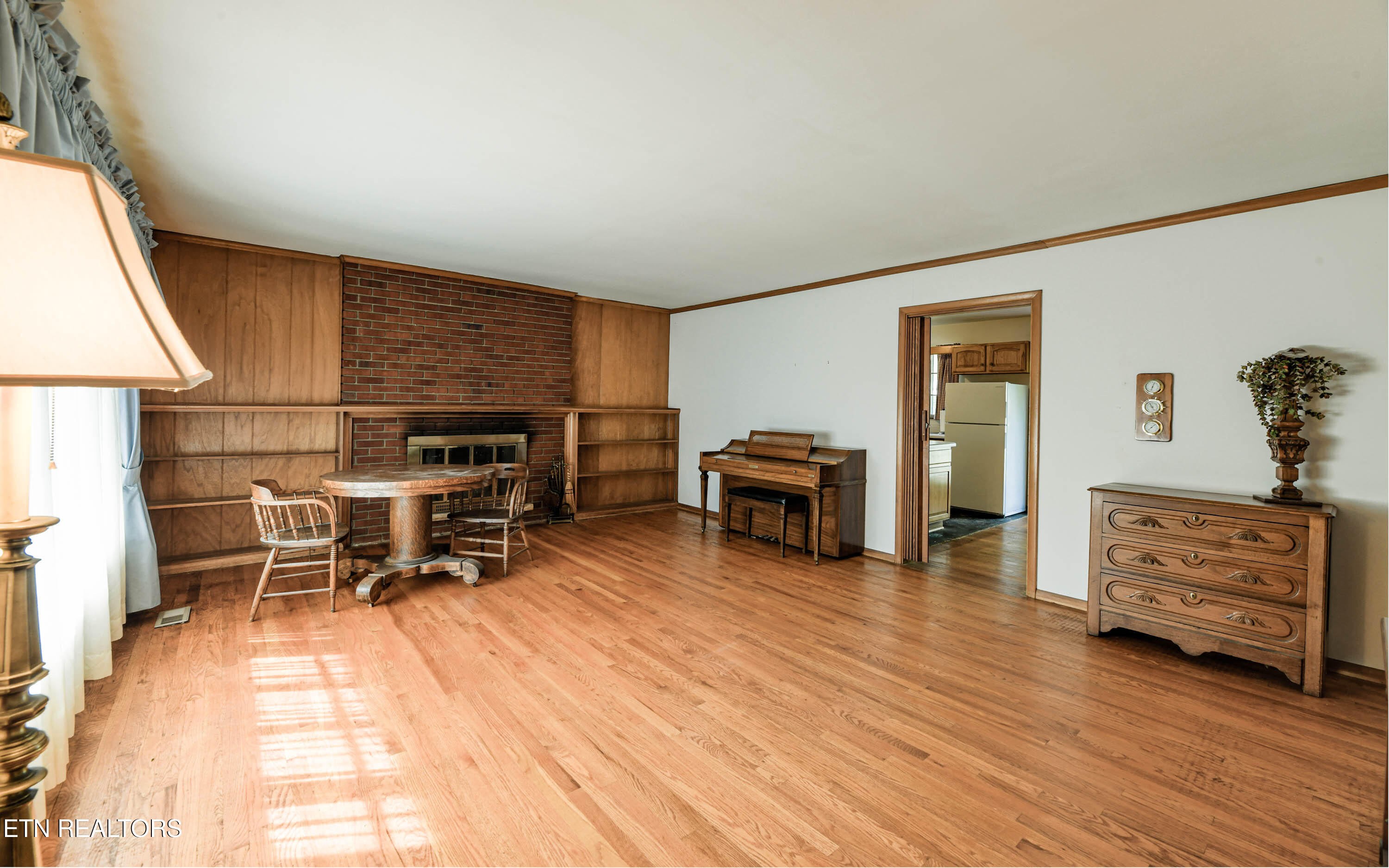 816 Whitehall Road Knoxville, TN 37909 - Photo 2 of 18 816 Whitehall-7