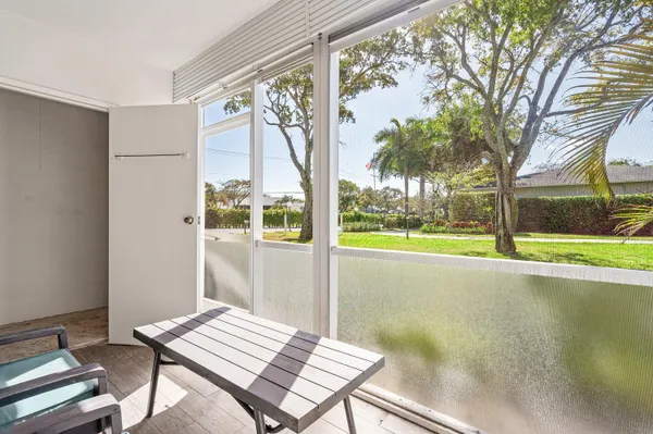 $2,200 | 2440 Southwest 22nd Avenue, Delray Beach, FL 33445