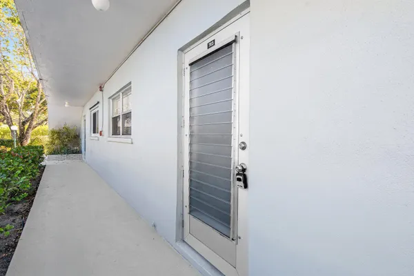 $2,200 | 2440 Southwest 22nd Avenue, Delray Beach, FL 33445