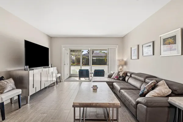 $2,200 | 2440 Southwest 22nd Avenue, Delray Beach, FL 33445