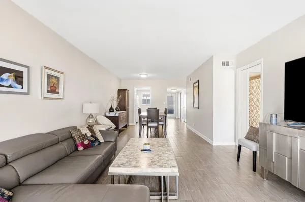 $2,200 | 2440 Southwest 22nd Avenue, Delray Beach, FL 33445