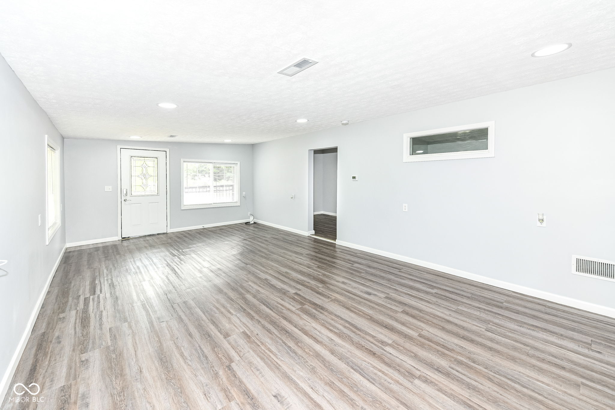 10236 Brookville Road Indianapolis, IN 46239 - Photo 5 of 33 Gallery Image 5