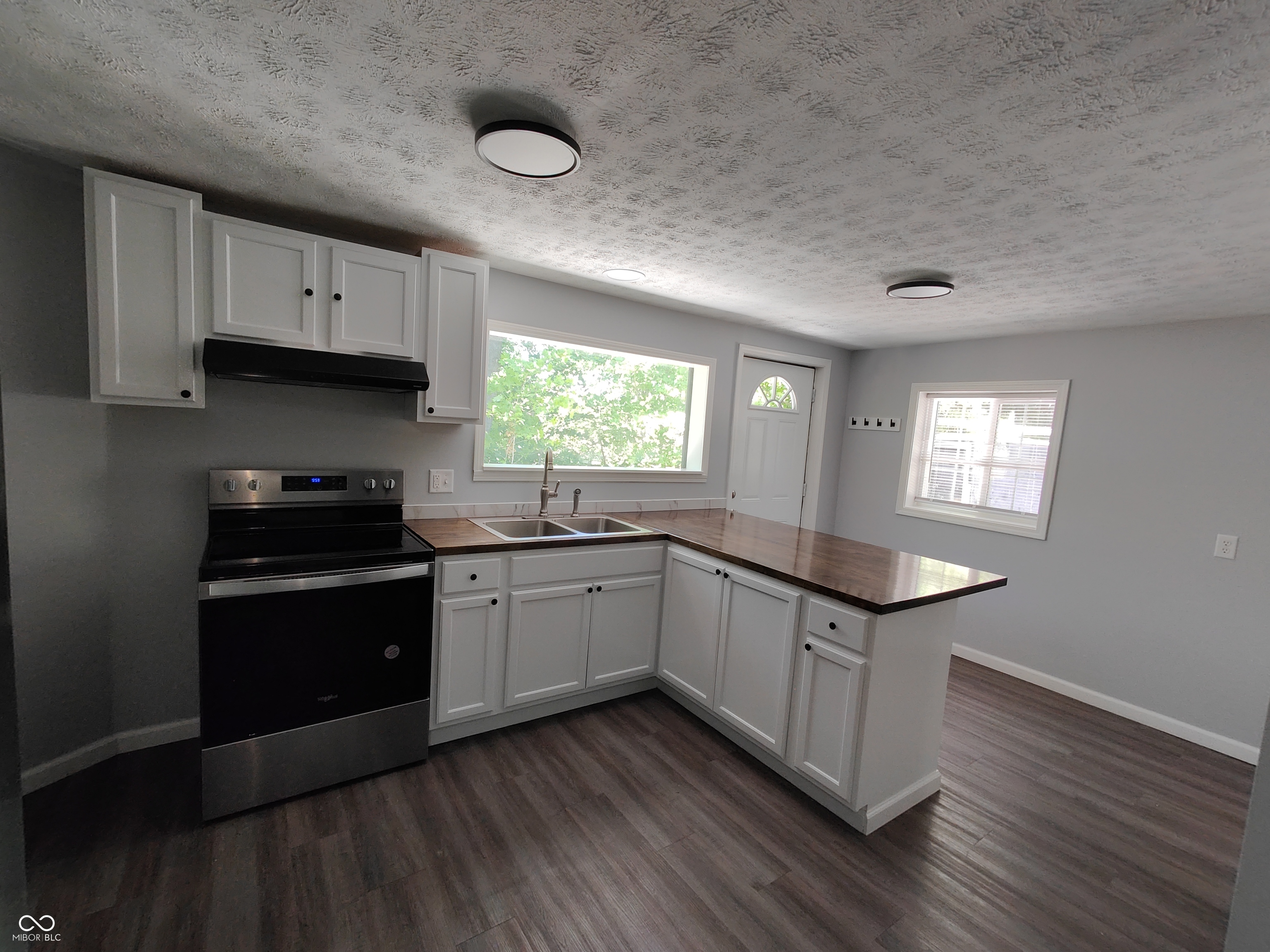 10236 Brookville Road Indianapolis, IN 46239 - Photo 7 of 33 Gallery Image 7