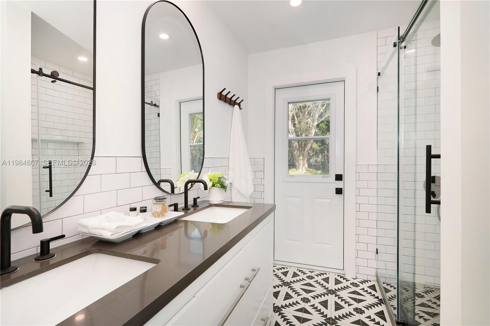6841 Southwest 130th Terrace Pinecrest, FL 33156 - Photo 15 of 19 Bathroom 2