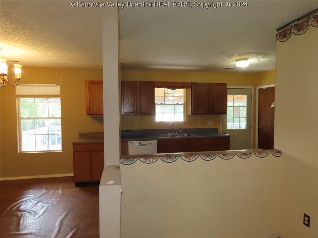 1020 Kelly Hill Road Clendenin, WV 25045 - Photo 9 of 20 Gallery Image 9