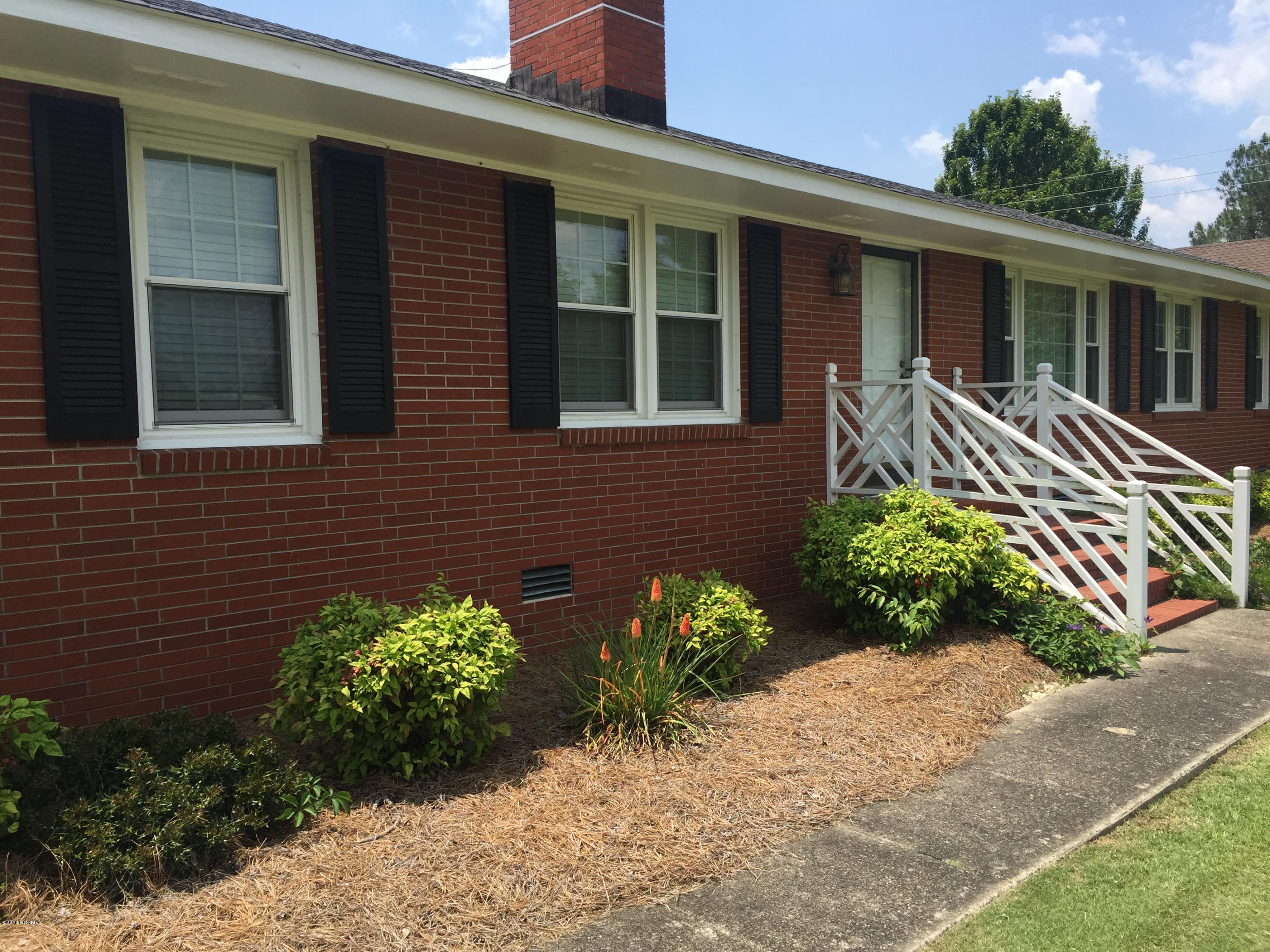 347 Blackmore Road Warsaw, NC 28398 - Photo 3 of 31 Photo May 26, 1 26 18 PM