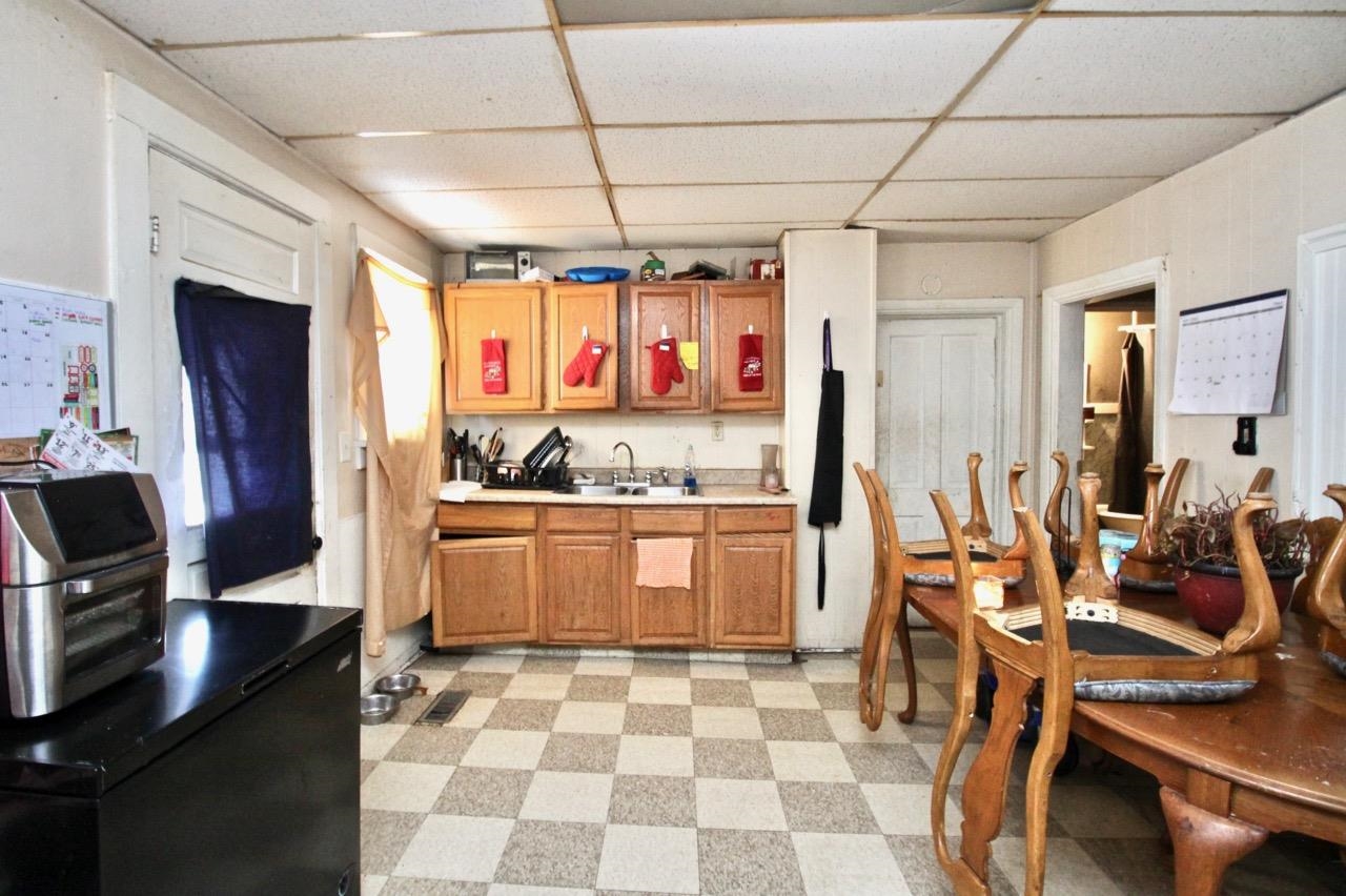 832 Central Beloit, WI 53511 - Photo 7 of 9