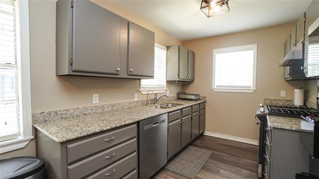 340 Northside Quinlan, TX 75474 - Photo 8 of 29